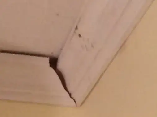 crown_moulding