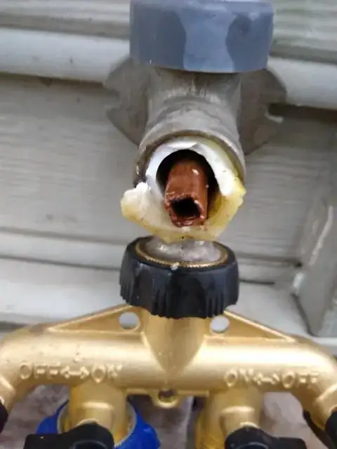 UndesideOfSinkShowingFaucetConnections1_2InchIPS