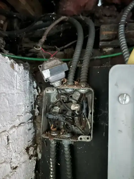 existing configuration of doorbell transformer that is to be replaced