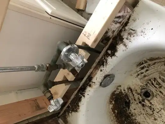The area of interest where I am finding difficulty placing a ladder.