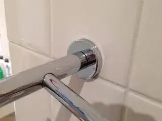 pic of towel rack 3