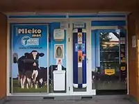 Milchautomatamenity=vending_machinevending=milkbrand=Tmlekodrink:milk=yespayment:cash=yes