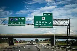 junction:ref=110destination:ref=SR 4destination=Sandusky;Bellevuemaxspeed:advisory=30 mph